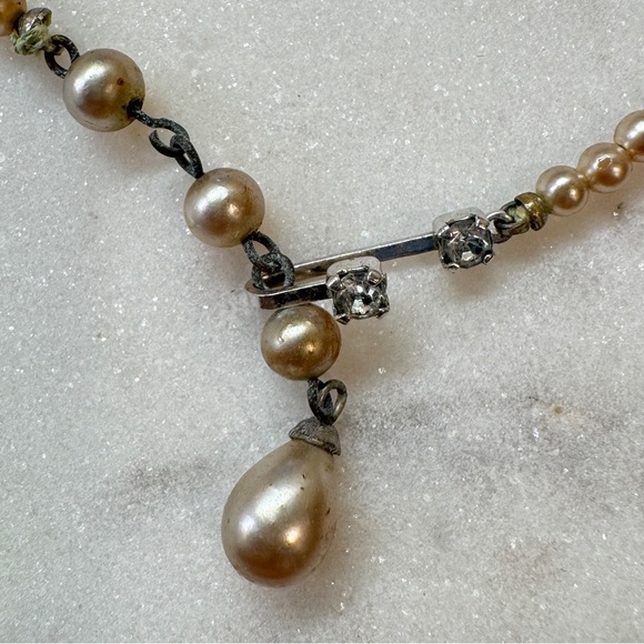 Vintage Champagne Pearl Necklace with Rhinestone Drop Pendant - Picture 5 of 5